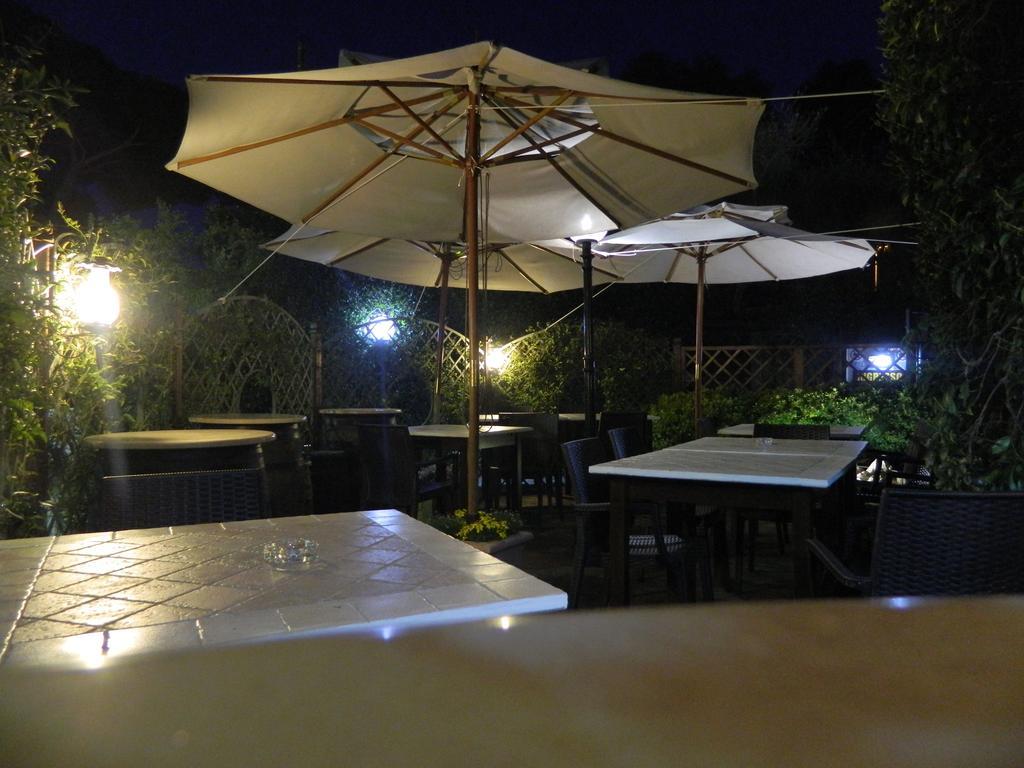 Country Apartments Castel di Decima Exterior foto